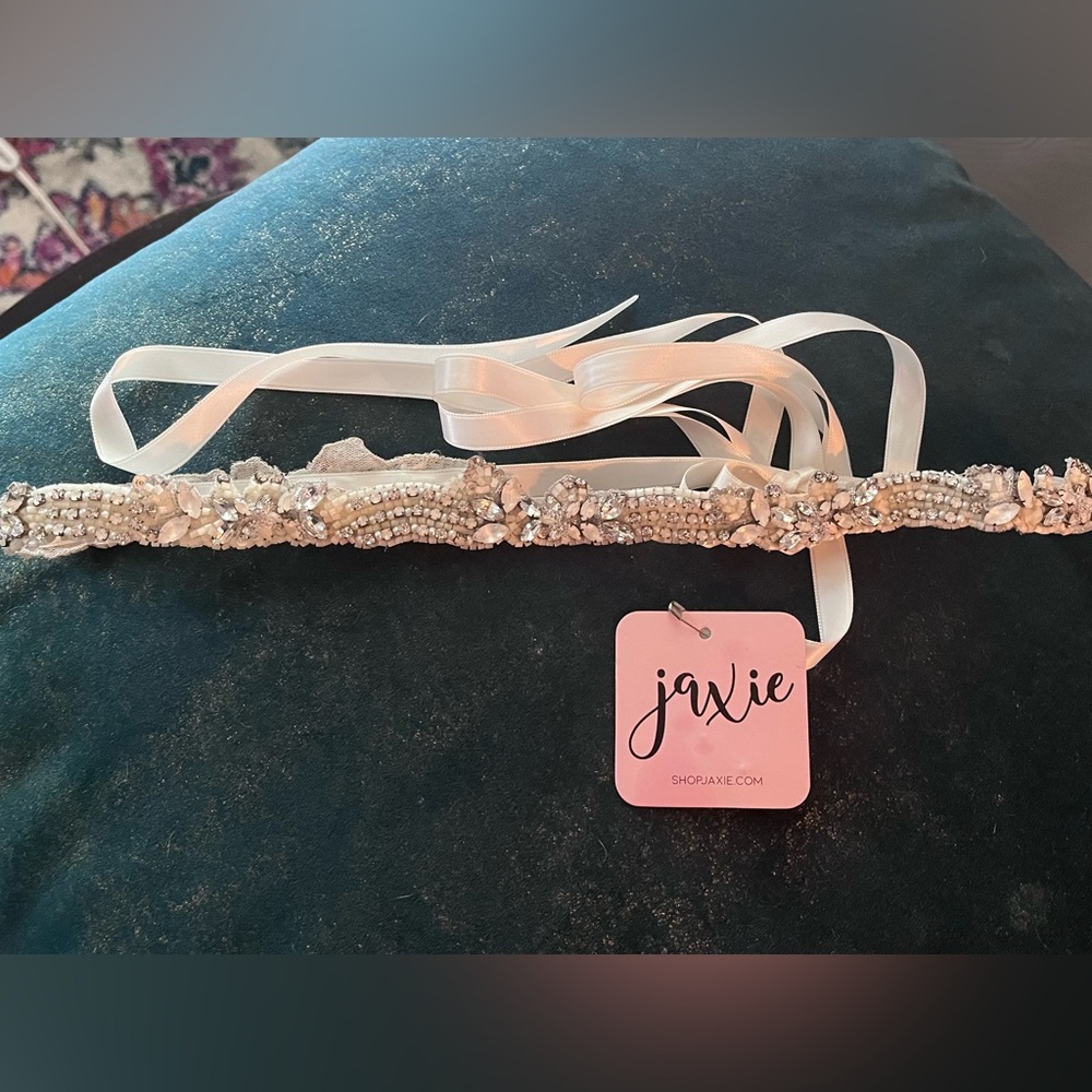 Jaxie “Noelle” Bridal Belt